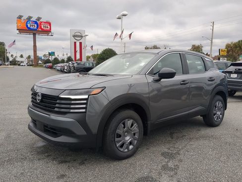 New 2026 Nissan Kicks S image 8