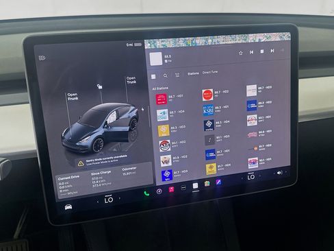 Used 2025 Tesla Model Y Long Range AWD/4WD image 19
