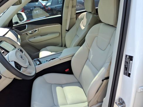 Used 2025 Volvo XC90 T8 Plus w/ Protection Package AWD/4WD image 18