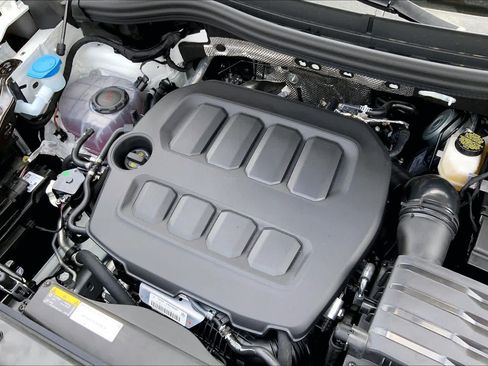 New 2026 Volkswagen Tiguan SE AWD/4WD image 17