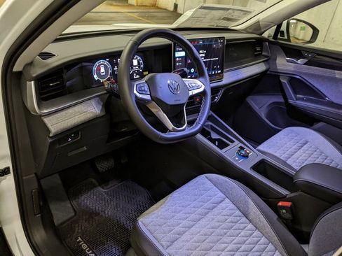 New 2026 Volkswagen Tiguan S FWD image 8