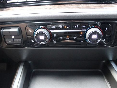 Used 2025 Chevrolet Silverado 2500 LT w/ Trail Boss Package AWD/4WD image 38
