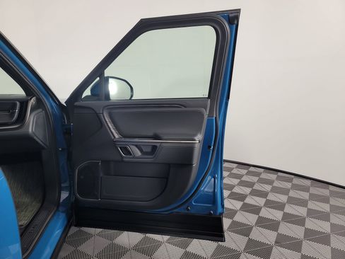Used 2024 Rivian R1S Adventure AWD/4WD image 18