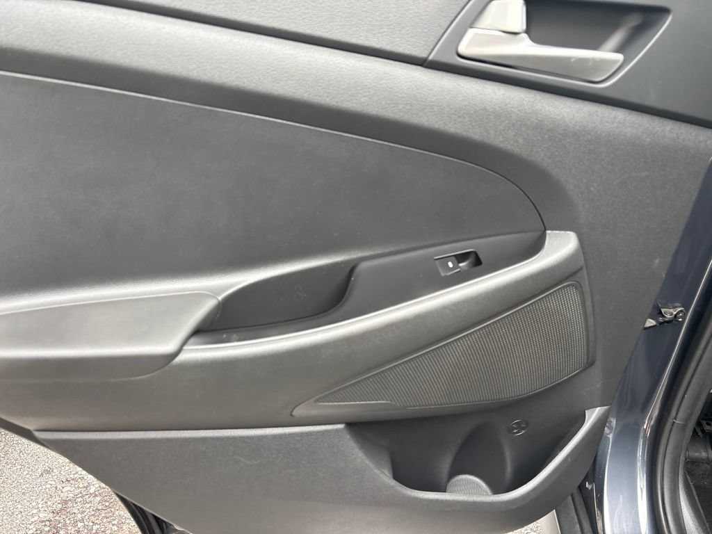 Used 2019 Hyundai Tucson SE AWD/4WD image 25