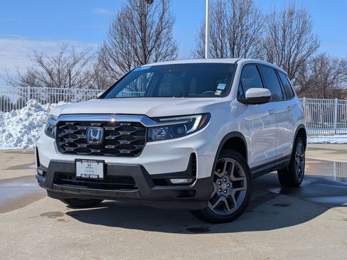 Certified 2023 Honda Passport EX-L image 2