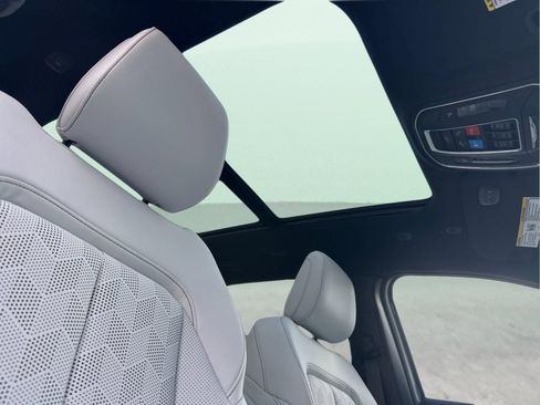 New 2026 Jeep Cherokee Overland image 17