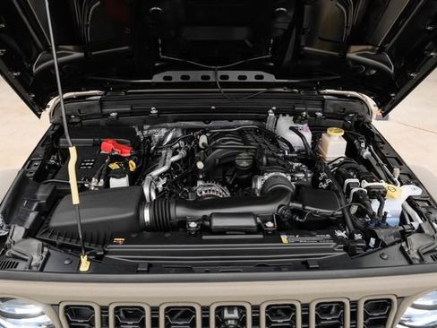 Used 2025 Jeep Gladiator Rubicon w/ Safety Group image 90