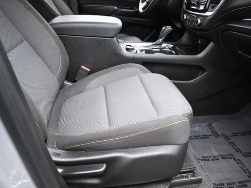 Used 2020 Chevrolet Traverse LS FWD image 39