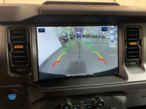 Used 2024 Ford Bronco Badlands w/ Sasquatch Package image 5