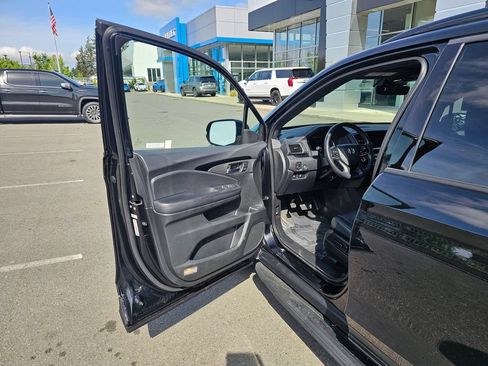 Used 2020 Honda Pilot Black Edition image 62