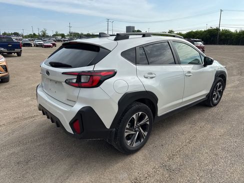 Used 2024 Subaru Crosstrek 2.0i Premium AWD/4WD image 3