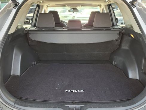Used 2019 Toyota RAV4 XLE image 11