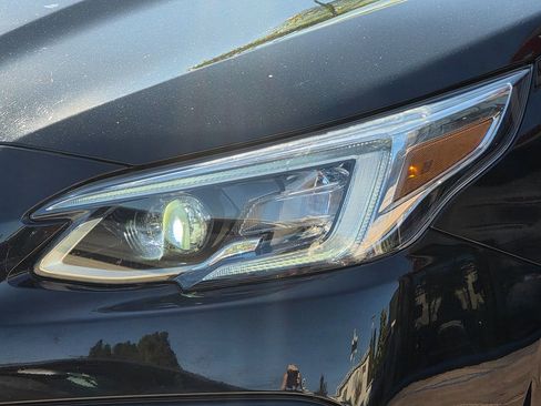 Used 2022 Subaru Outback Limited image 8