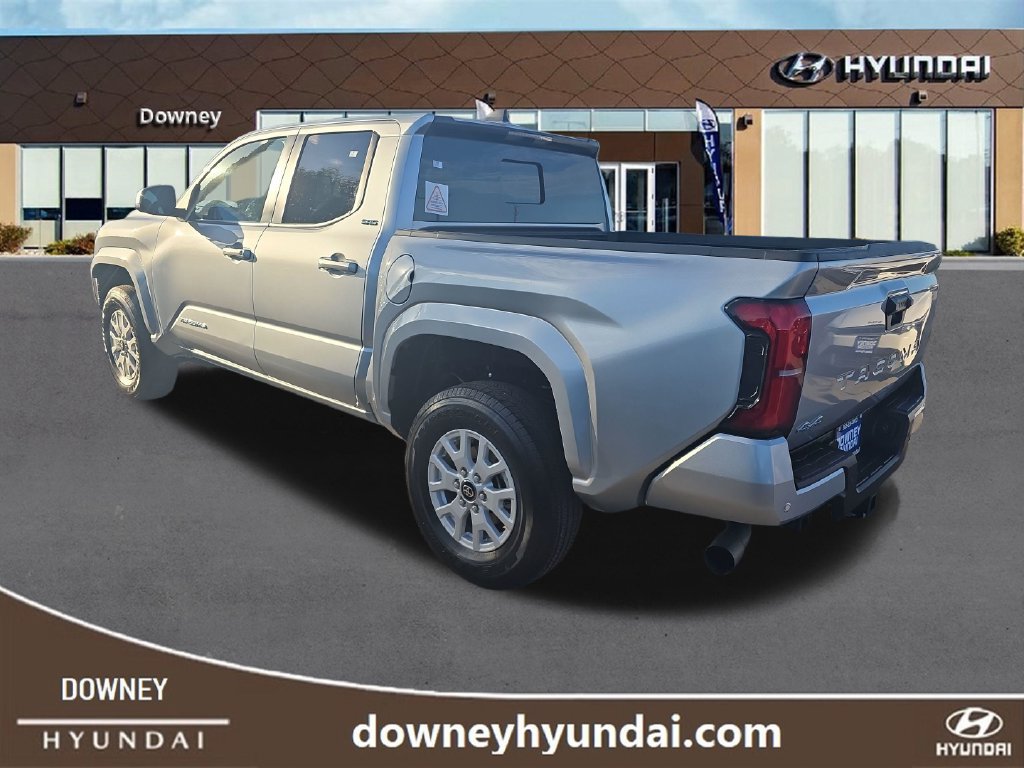 Used 2024 Toyota Tacoma SR5 w/ SR5 Upgrade Package AWD/4WD image 3