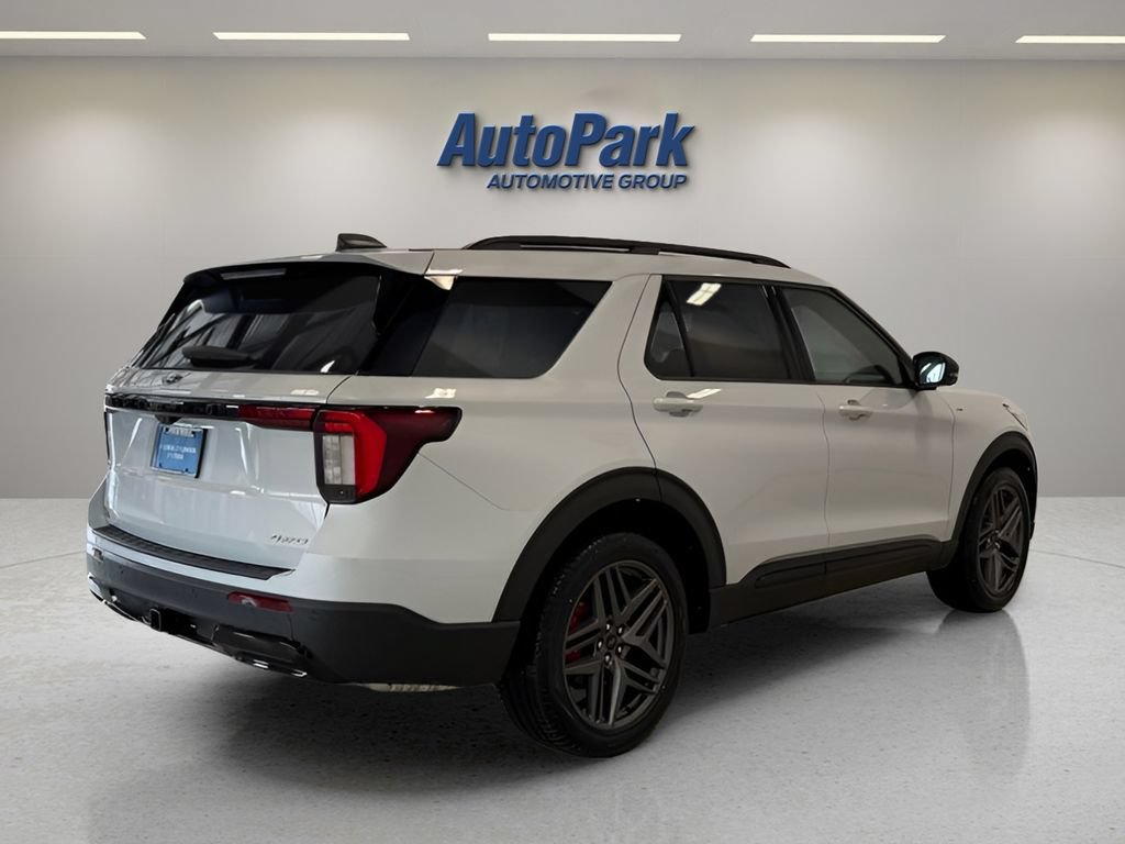 New 2026 Ford Explorer ST-Line w/ ST-Line Street Pack AWD/4WD image 8