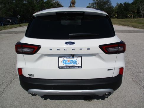 New 2025 Ford Escape Plug-in Hybrid image 6