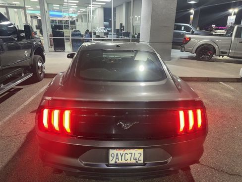 Used 2018 Ford Mustang Coupe w/ Equipment Group 101A image 4