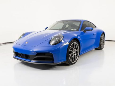 Certified 2025 Porsche 911 Carrera image 6