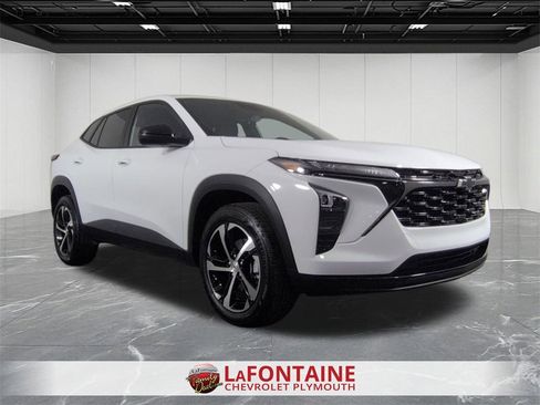 Certified 2024 Chevrolet Trax RS image 2