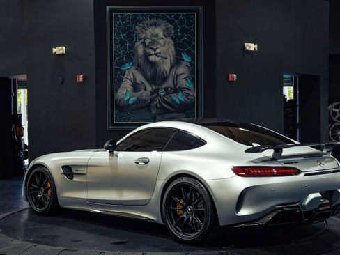 Used 2018 Mercedes-Benz AMG GT R image 27