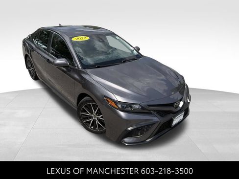 Used 2022 Toyota Camry SE AWD/4WD image 3