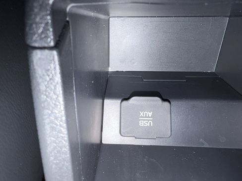 Used 2016 Nissan Sentra SL image 35