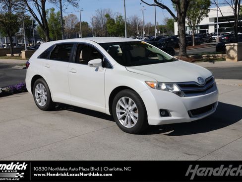Used 2013 Toyota Venza LE w/ LE Convenience Pkg image 1