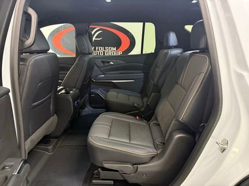 New 2026 Chevrolet Traverse High Country w/ LPO, Floor Liner Package image 16