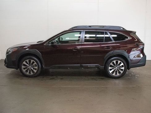 Used 2025 Subaru Outback Limited AWD/4WD image 7