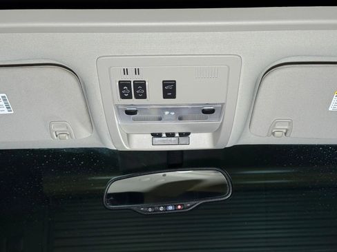 Used 2010 GMC Yukon XL Denali image 60