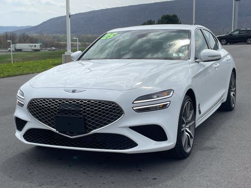 Used 2025 Genesis G70 2.5T AWD/4WD image 8