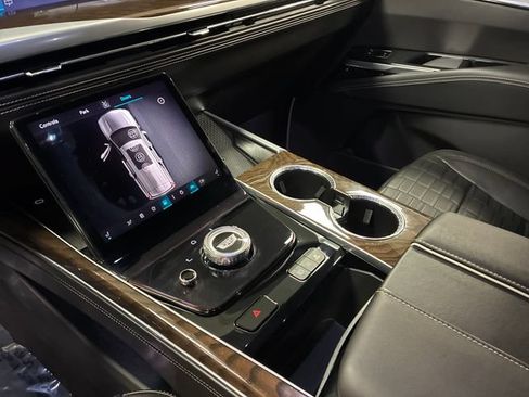 Certified 2025 Cadillac Escalade Sport Platinum AWD/4WD image 24