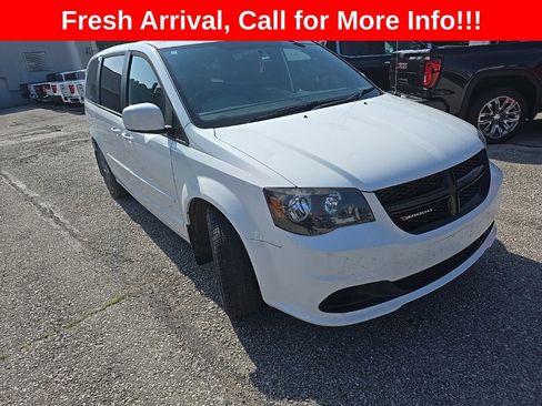 Used 2015 Dodge Grand Caravan SE FWD image 1
