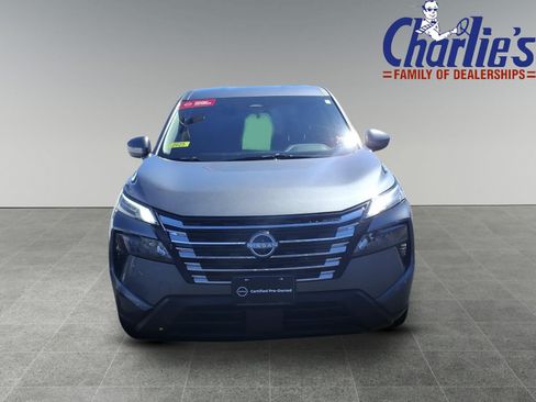 Certified 2025 Nissan Rogue SV AWD/4WD image 2
