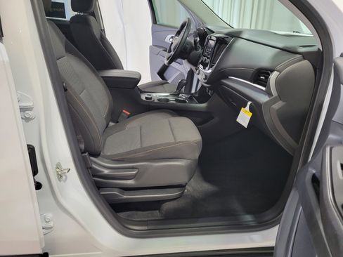 Certified 2020 Chevrolet Traverse LS w/ LPO, Blackout Package image 27