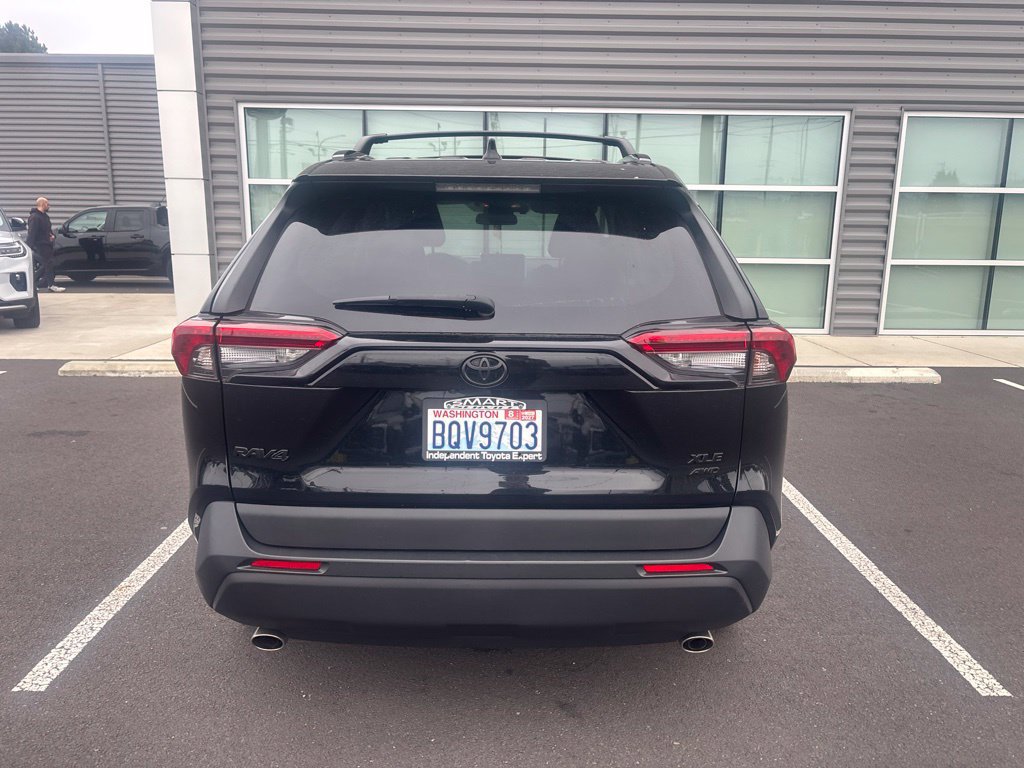 Used 2019 Toyota RAV4 XLE Premium w/ Cold Weather Package AWD/4WD image 6