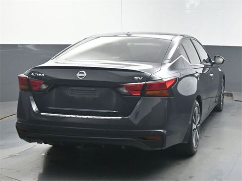 Used 2022 Nissan Altima 2.5 SV image 7