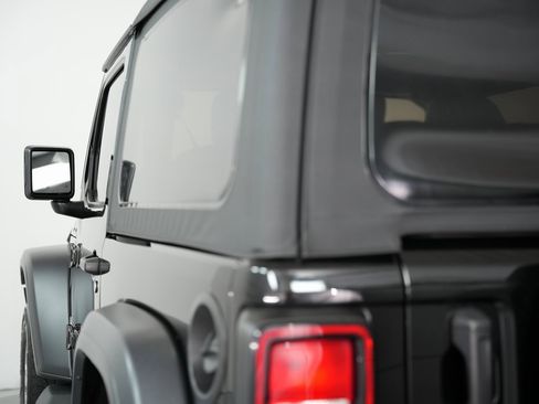 Used 2020 Jeep Wrangler Sport image 54