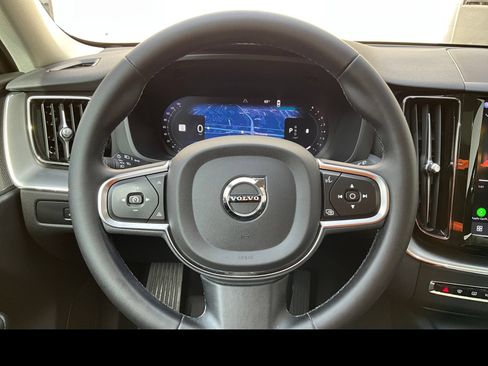 Certified 2023 Volvo XC60 B5 Core w/ Climate Package AWD/4WD image 3