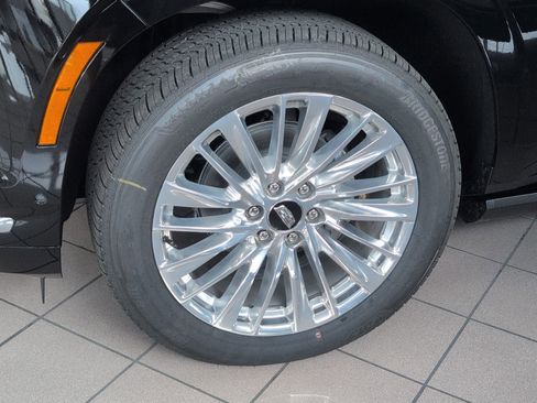 New 2026 Cadillac Escalade ESV Luxury w/ Touring Package RWD image 8
