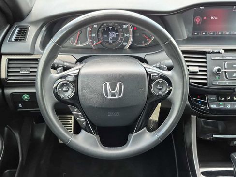 Certified 2017 Honda Accord Sport image 21