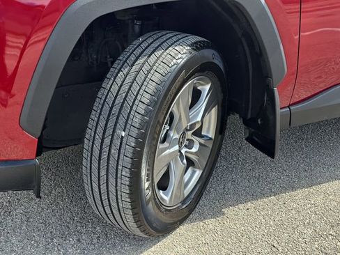 Used 2024 Toyota RAV4 XLE w/ Convenience Package image 33