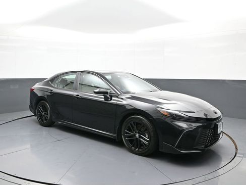 Certified 2025 Toyota Camry SE w/ Convenience Package FWD image 4