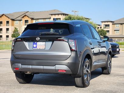 New 2026 Nissan Kicks SV w/ SV Premium Package
