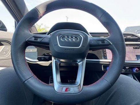 Used 2025 Audi Q3 2.0T Premium Plus AWD/4WD image 26