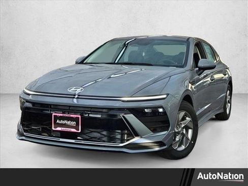 New 2026 Hyundai Sonata SE image 1
