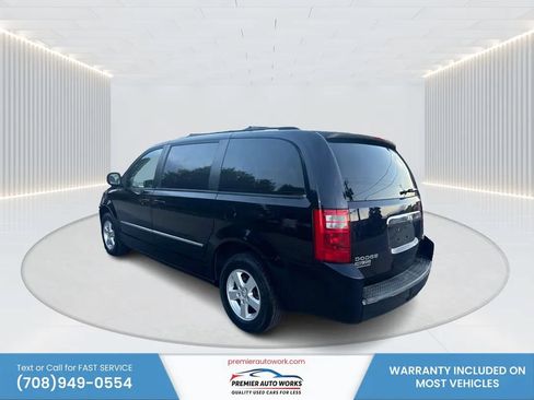 Used 2010 Dodge Grand Caravan SXT w/ Family Value Group FWD image 7