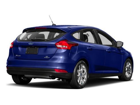 Used 2017 Ford Focus SE FWD image 5