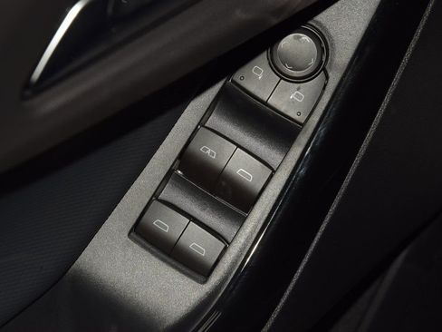 New 2026 Chevrolet Equinox LT FWD image 42