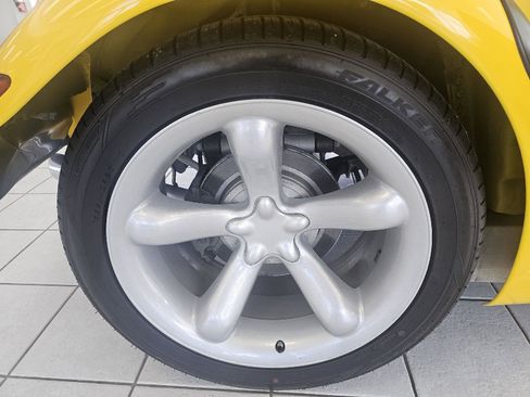 Used 1999 Plymouth Prowler RWD image 13